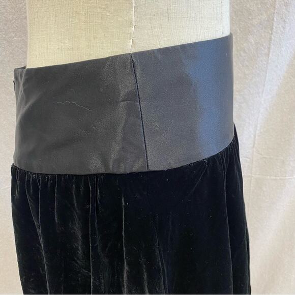 Dolce & Gabbana black velvet A Line Bubble Hem Mini Skirt Size Small/Medium - Picture 8 of 15